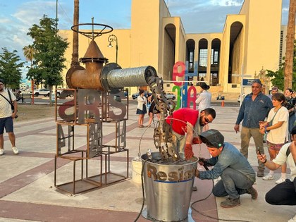 sonora-colocan-antimonumento-a-10-anos-del-derrame-provocado-por-grupo-mexico-8495html-sonora-4625html-935c2714-f18c-4c55-91f0-1ddde3676709rawimage=true.jpg