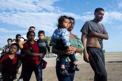 AFP migrantes MX US.jpeg